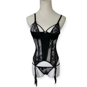 NEW Frederick's of Hollywood Black & Blue Lace Cutout Strap Bra Corset G-String